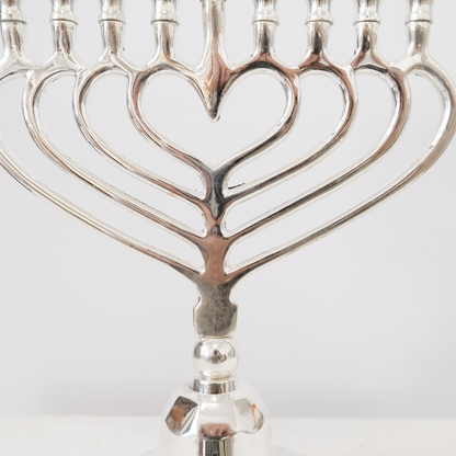 חנוכיה לב | ציפוי כסף | גודל בינוני