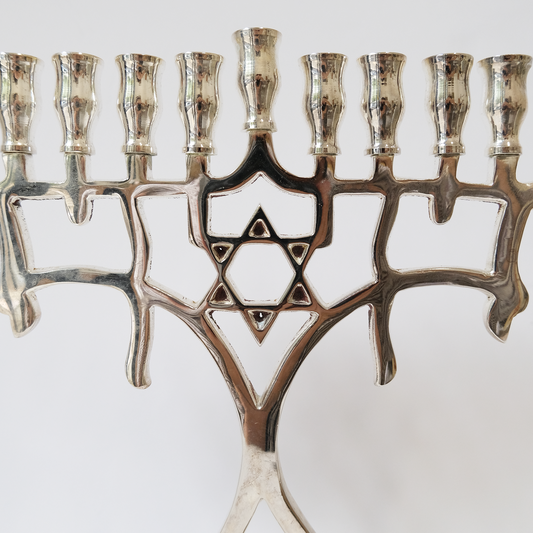 חנוכיה מסגרת | ציפוי כסף | גודל בינוני