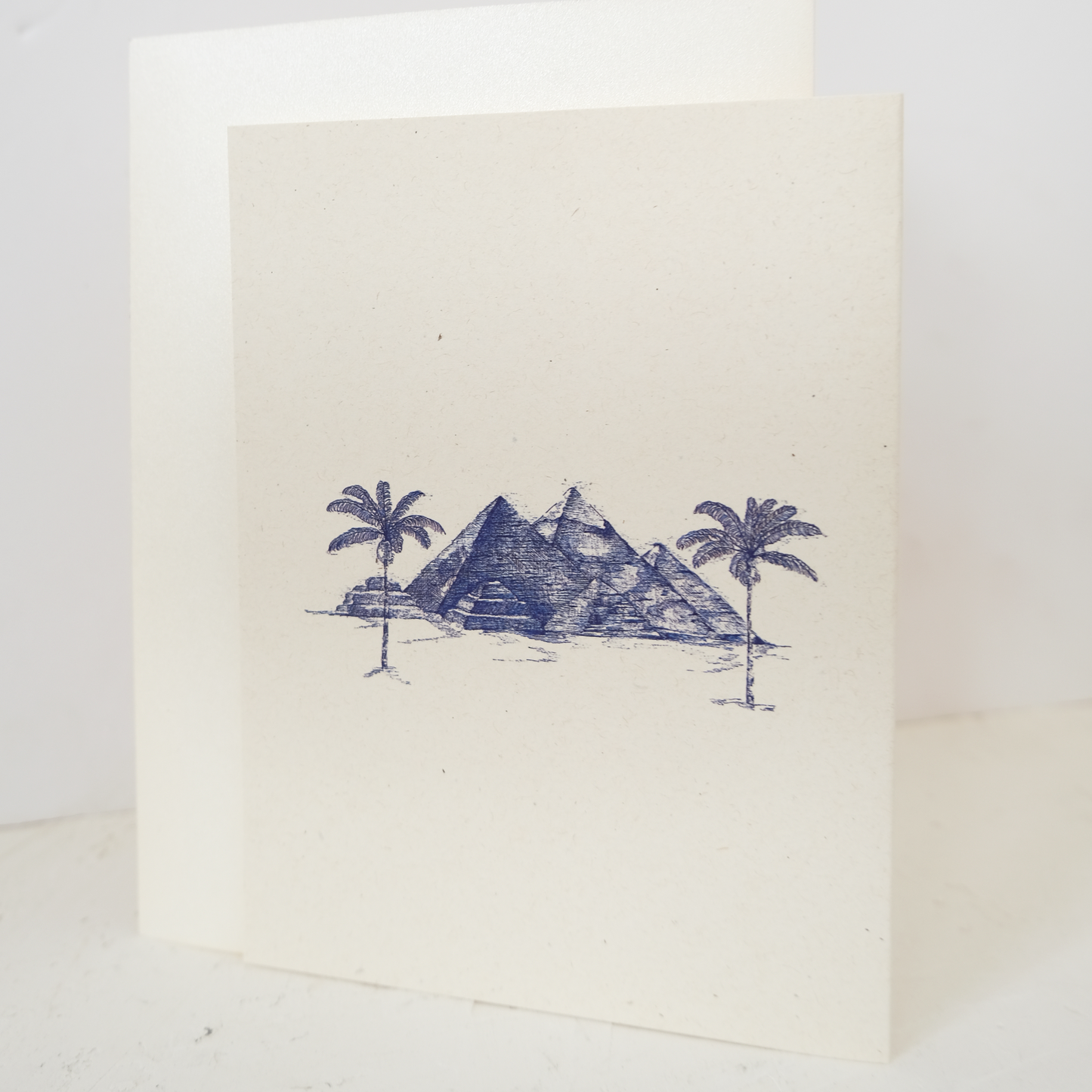 כרטיס ברכה פסח | פירמידות