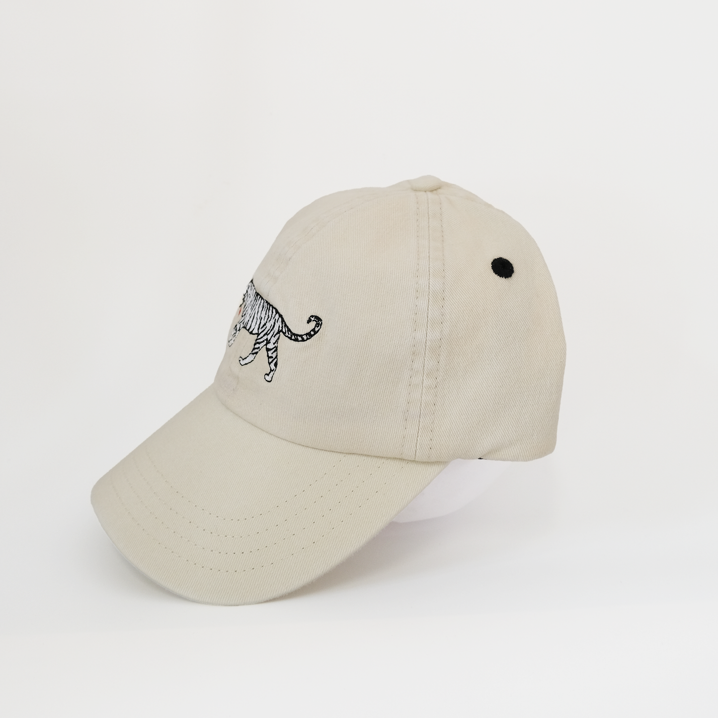 Rose Tiger Cap
