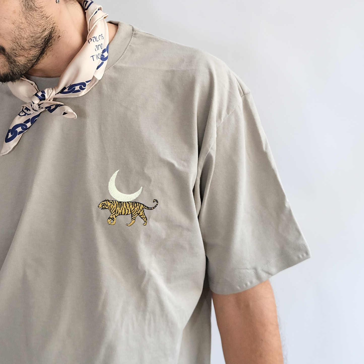 Tiger Moom T | Washed Grey | Oversize T