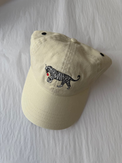 Rose Tiger Cap