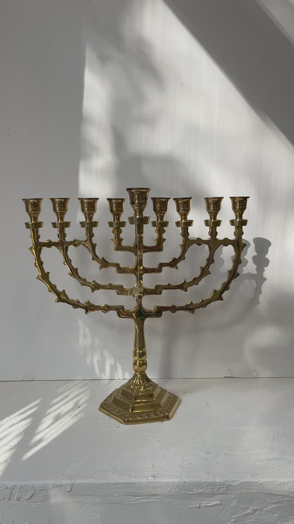 חנוכיה עם שמש מסתובב | נחושת