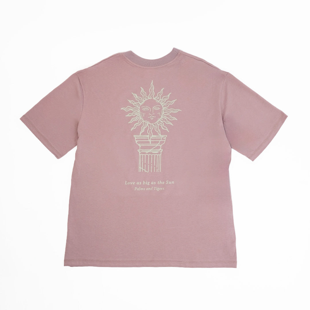 T-shirt in light purple and sun illustration printed on the back